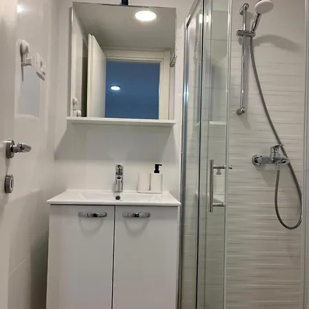 Апартаменты By The Sea Tkon, Pasman - 698 *
