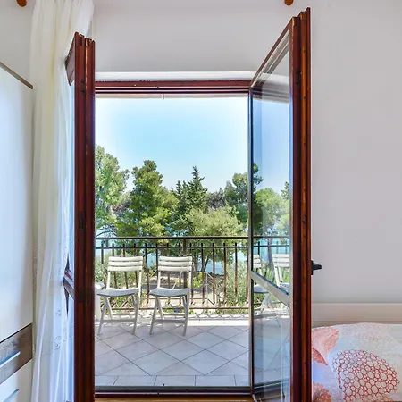 Апартаменты By The Sea Tkon, Pasman - 698
